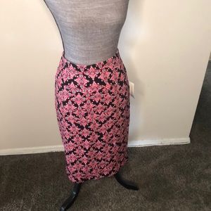 LulaRoe “Cassie” stretchy pencil skirt